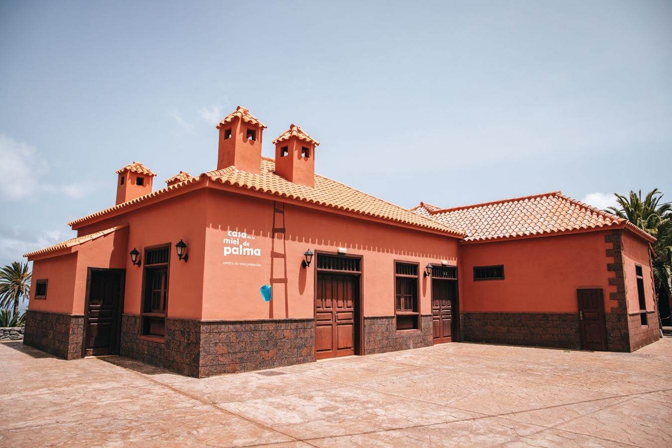 the Centro de Interpretación de la Miel de Palma at Calle Real 32, Casa Bencomo