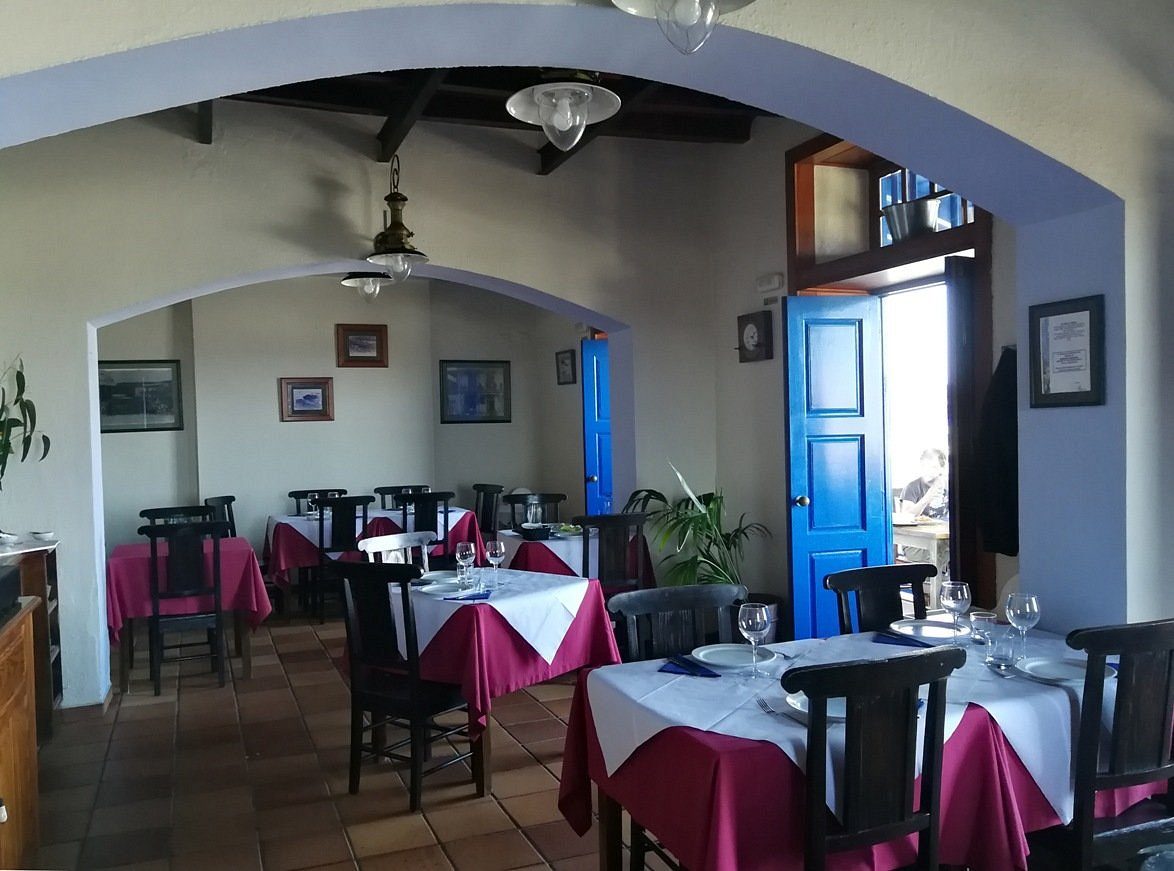 grilled octopus and squid at Mesón del Mar, Puerto Espíndola